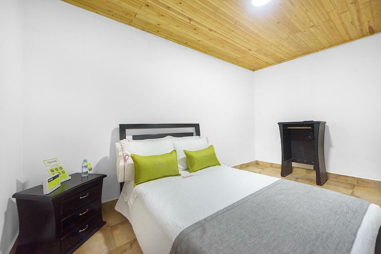 Hotel Casa Normandia Bogotá Kültér fotó